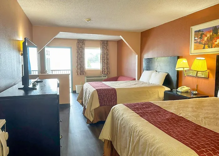 Garden Inn & Suites